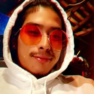 Meet your Posher, Erick